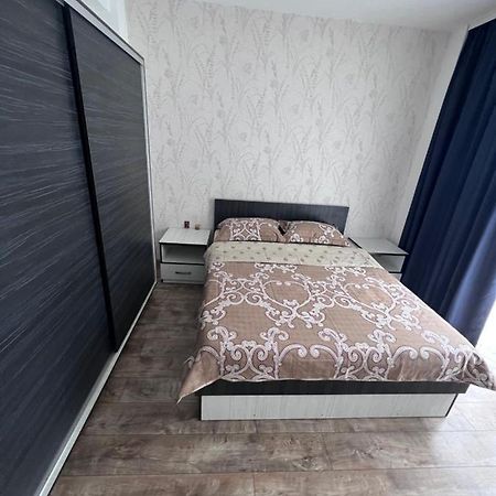 Nesta Apartament Apartment ฟาลติเชน ภายนอก รูปภาพ