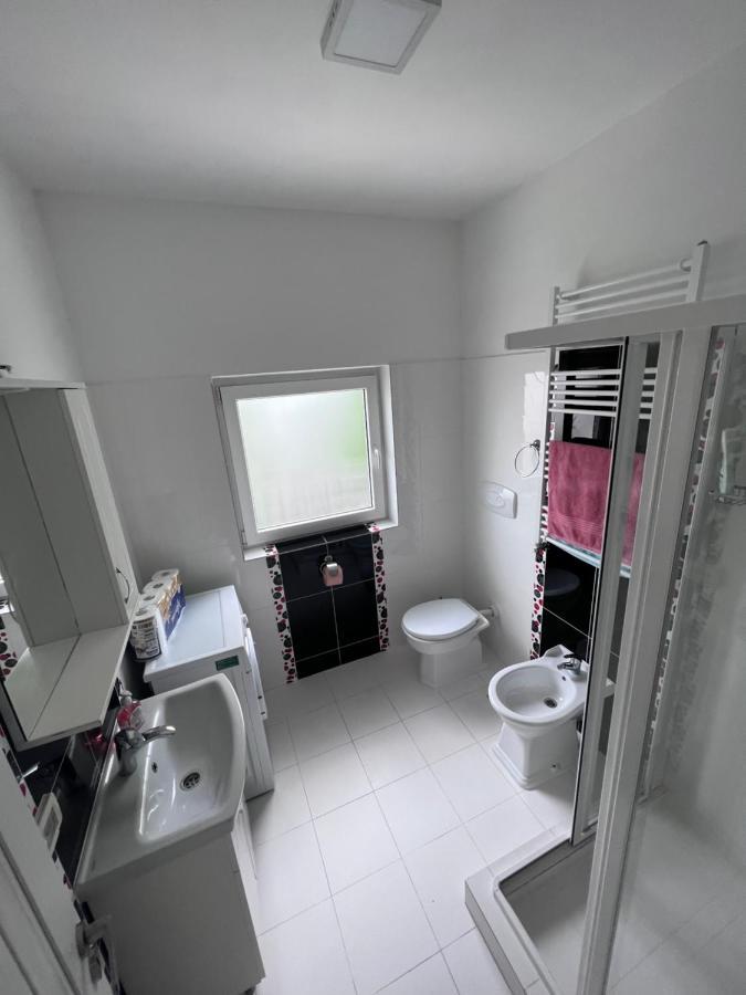 Nesta Apartament Apartment ฟาลติเชน ภายนอก รูปภาพ